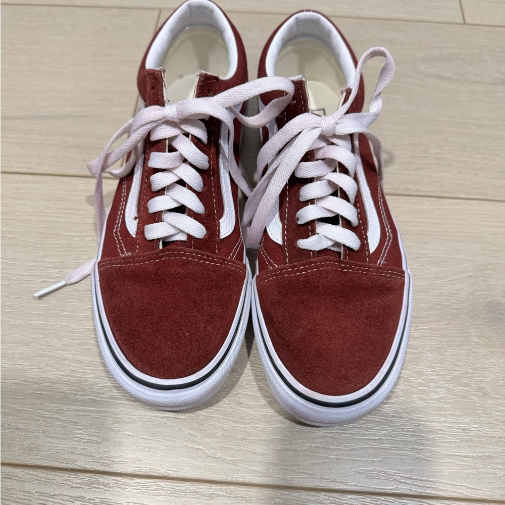 Vans Burgundy sneakers with white laces